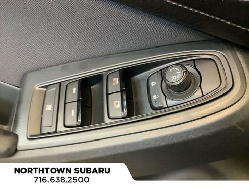 Used 2018 Subaru Crosstrek 2.0i Premium image 17