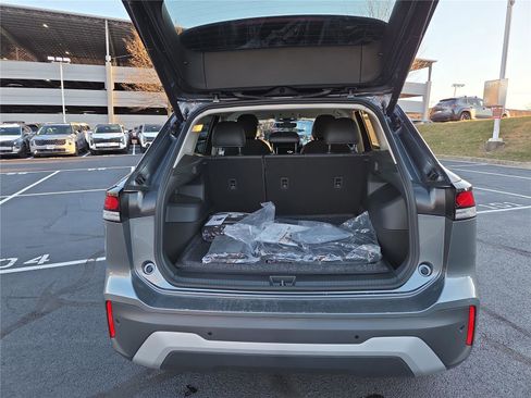 New 2026 Volkswagen Tiguan SE image 5