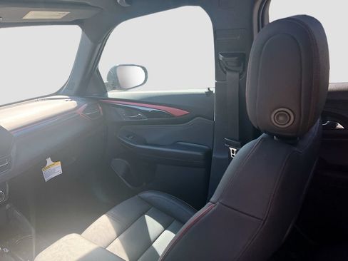 Used 2025 Chevrolet TrailBlazer RS w/ Convenience Package FWD image 23