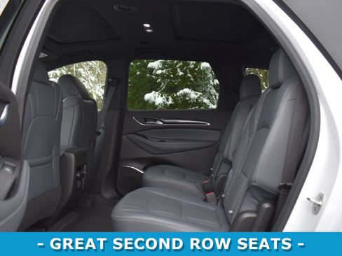 Used 2024 Buick Enclave Essence w/ Experience Buick Package image 9