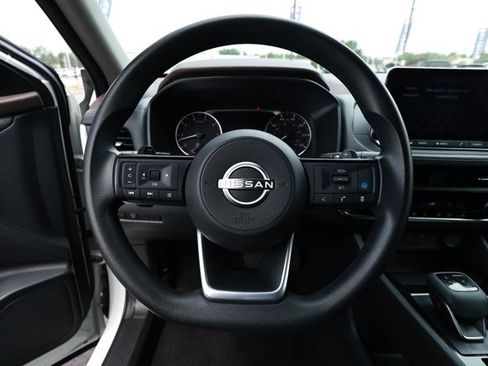 Used 2023 Nissan Rogue SV AWD/4WD image 11