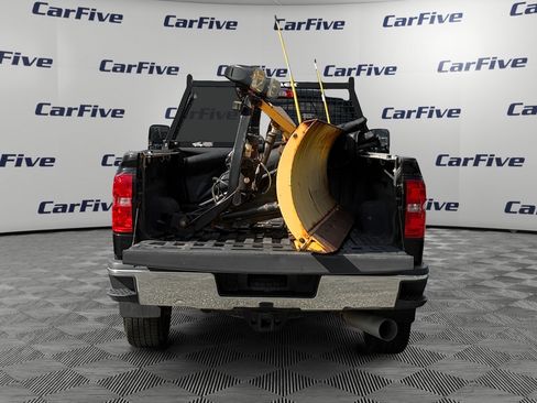 Used 2018 Chevrolet Silverado 2500 LT w/ LT Convenience Package AWD/4WD image 4