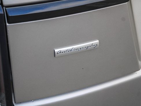 Used 2017 Land Rover Range Rover Long Wheelbase Autobiography image 28