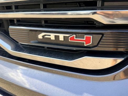 Used 2024 GMC Sierra 1500 AT4 w/ Technology Package AWD/4WD image 11