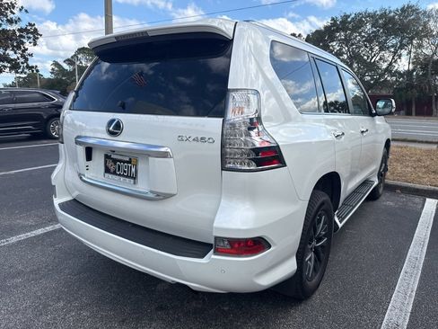 Used 2022 Lexus GX 460 Premium image 3