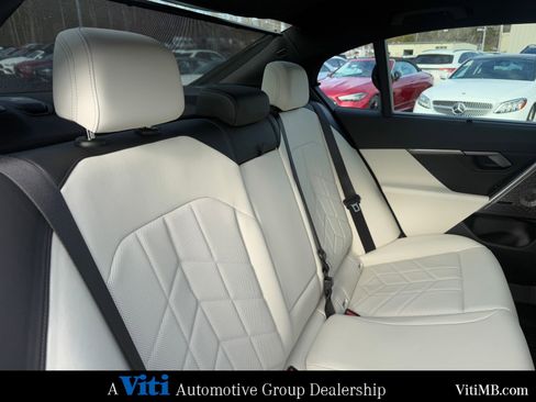 Used 2025 BMW i5 M60 w/ Executive Package image 28