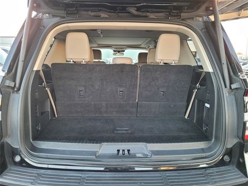 Used 2023 Ford Expedition Limited image 19