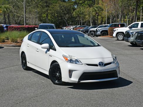 Used 2015 Toyota Prius Three w/ Solar Roof Package image 6