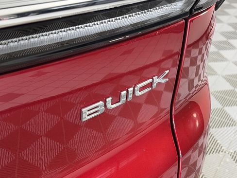 Certified 2025 Buick Enclave Avenir AWD/4WD image 18