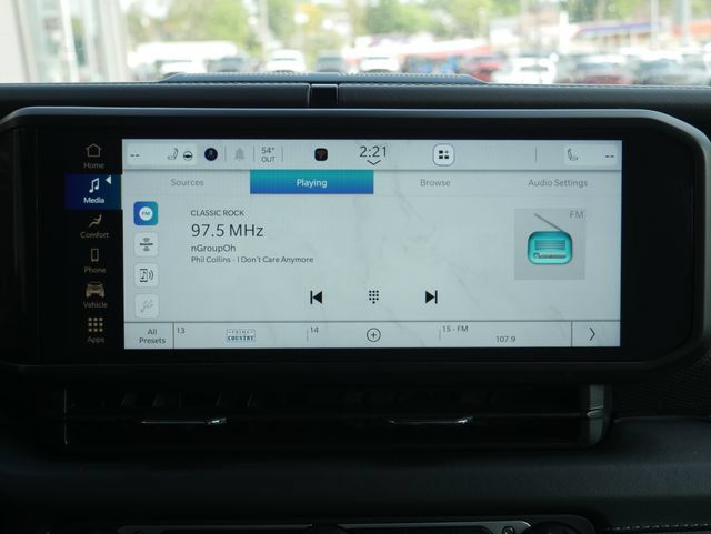 Used 2025 Jeep Gladiator Rubicon w/ Convenience Group AWD/4WD image 20