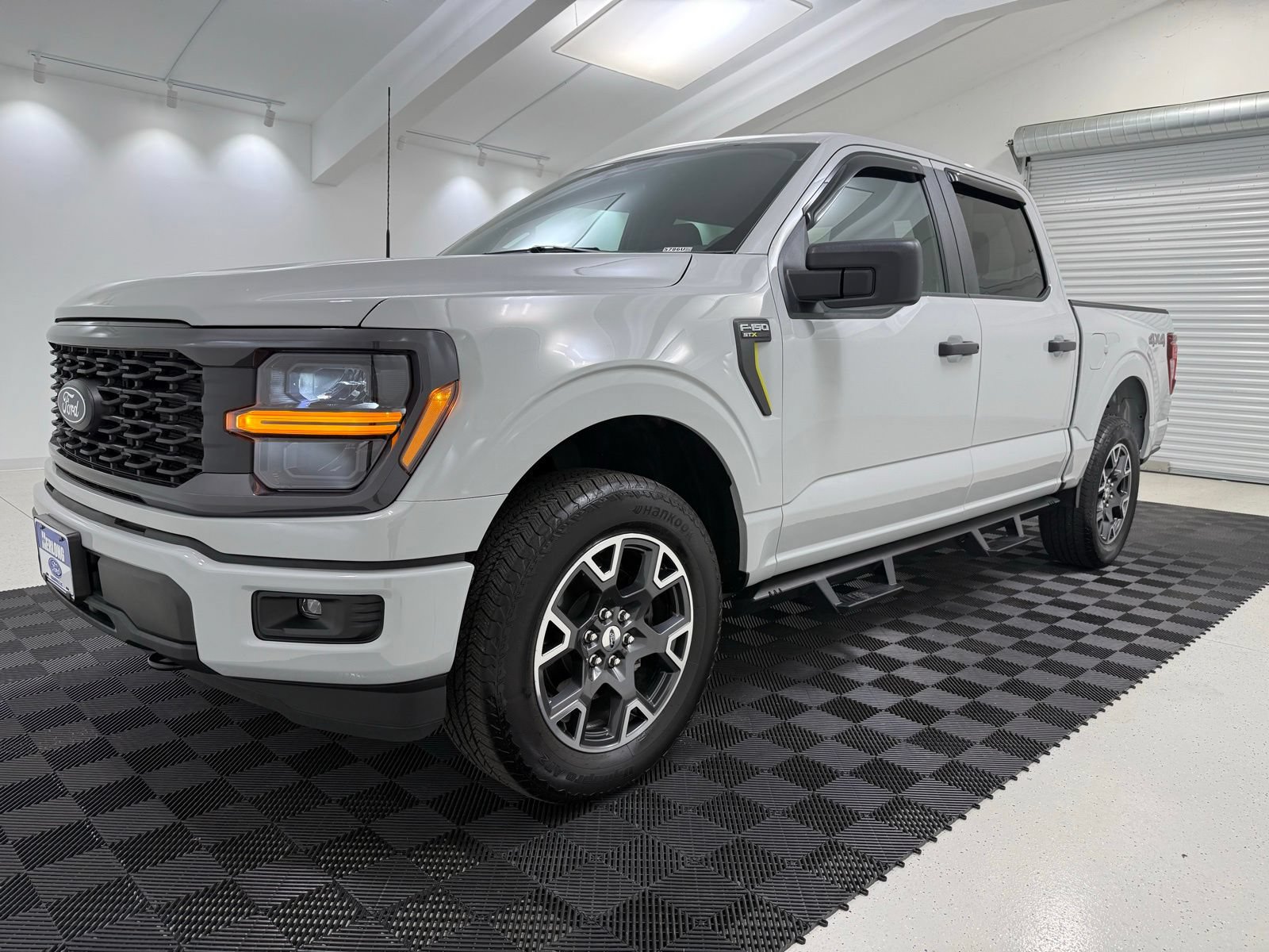 Used 2024 Ford F150 STX AWD/4WD image 3