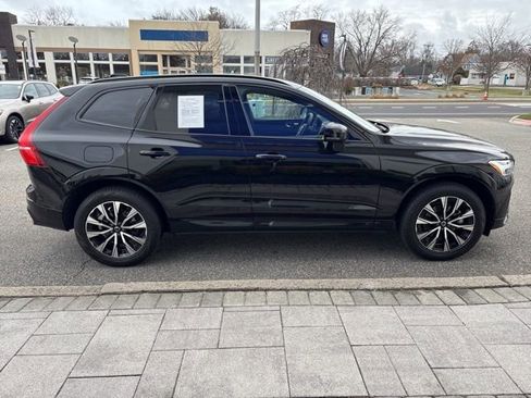 Used 2025 Volvo XC60 B5 Plus w/ Climate Package image 6