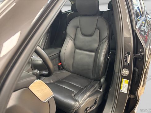 Used 2023 Volvo XC60 B5 Ultimate w/ Protection Package Premier AWD/4WD image 38