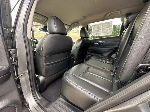 Used 2020 Nissan Rogue SL image 28