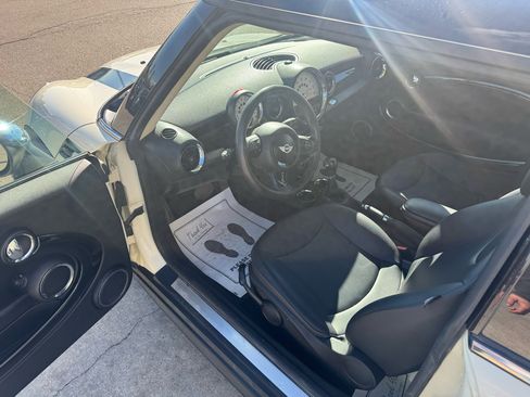 Used 2012 MINI Cooper Hardtop image 9