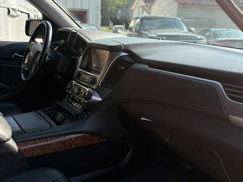 Used 2019 Chevrolet Tahoe Premier w/ RST 6.2L Performance Edition AWD/4WD image 31