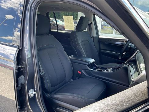 Used 2022 Jeep Grand Cherokee L Laredo w/ Luxury Tech Group I RWD image 7