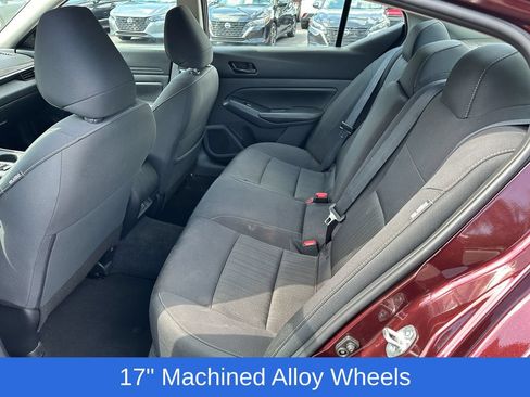 Used 2025 Nissan Altima 2.5 SV AWD/4WD image 10
