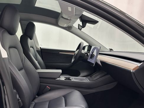 Used 2022 Tesla Model Y Performance image 18