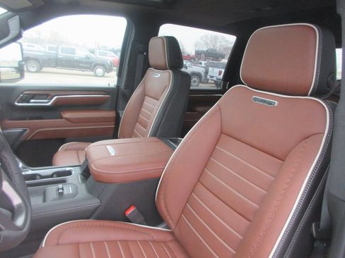 New 2026 GMC Sierra 2500 Denali Ultimate image 15