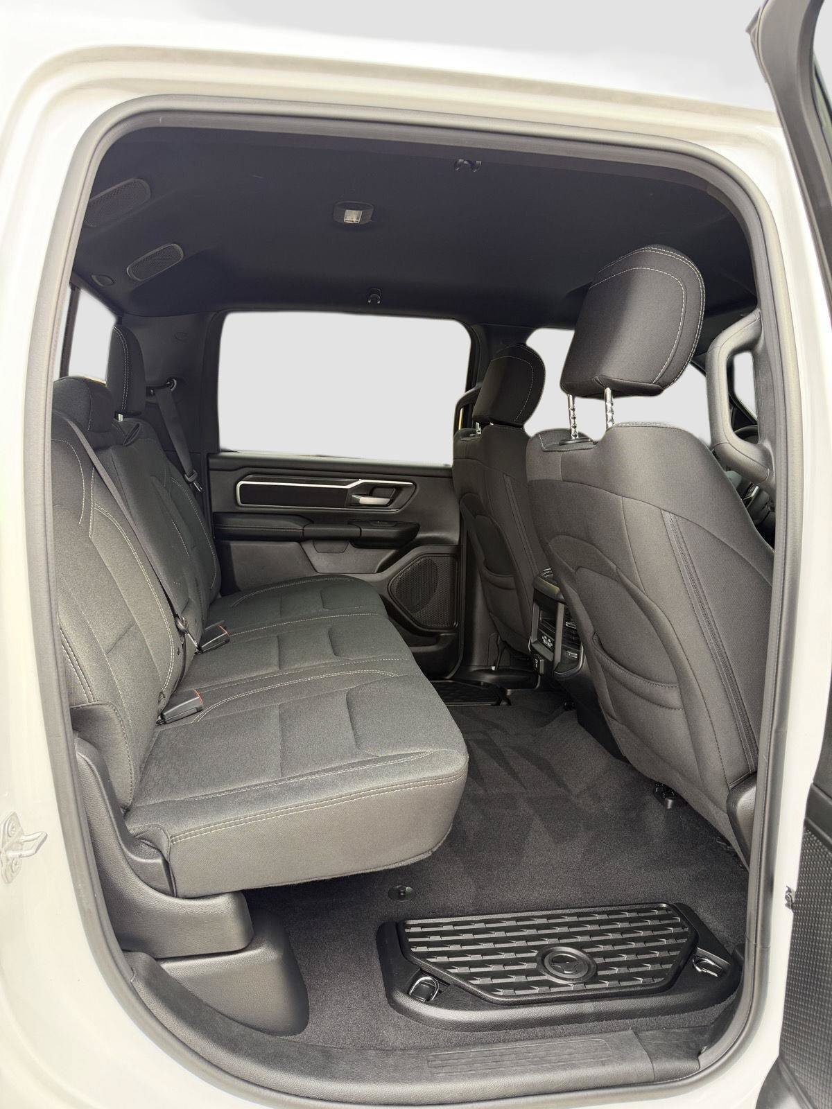 Used 2025 RAM 1500 Big Horn AWD/4WD image 24