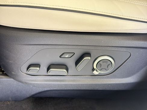 Used 2025 Hyundai Palisade Calligraphy image 14