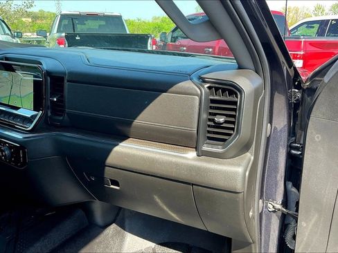 Used 2023 Chevrolet Silverado 1500 LT AWD/4WD image 27