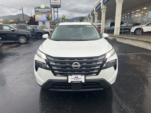 New 2026 Nissan Rogue SV AWD/4WD image 8