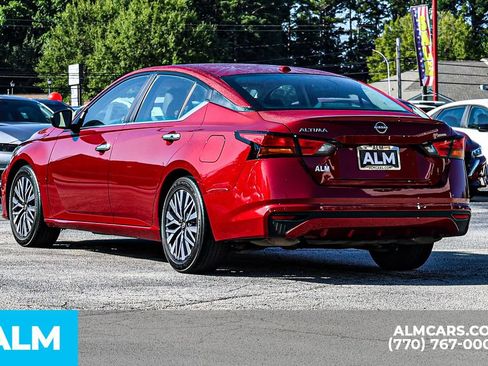 Used 2025 Nissan Altima 2.5 SV FWD image 7