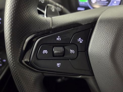 Used 2023 Chevrolet Bolt EUV LT w/ Driver Confidence Package FWD image 18