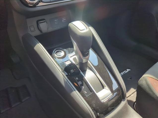 Used 2025 Nissan Versa SR w/ Trunk Package FWD image 17
