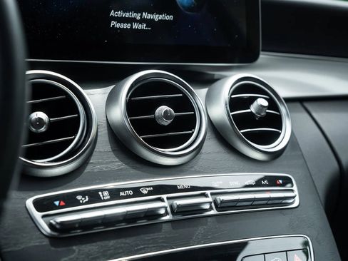 Used 2021 Mercedes-Benz C 300 Sedan image 27