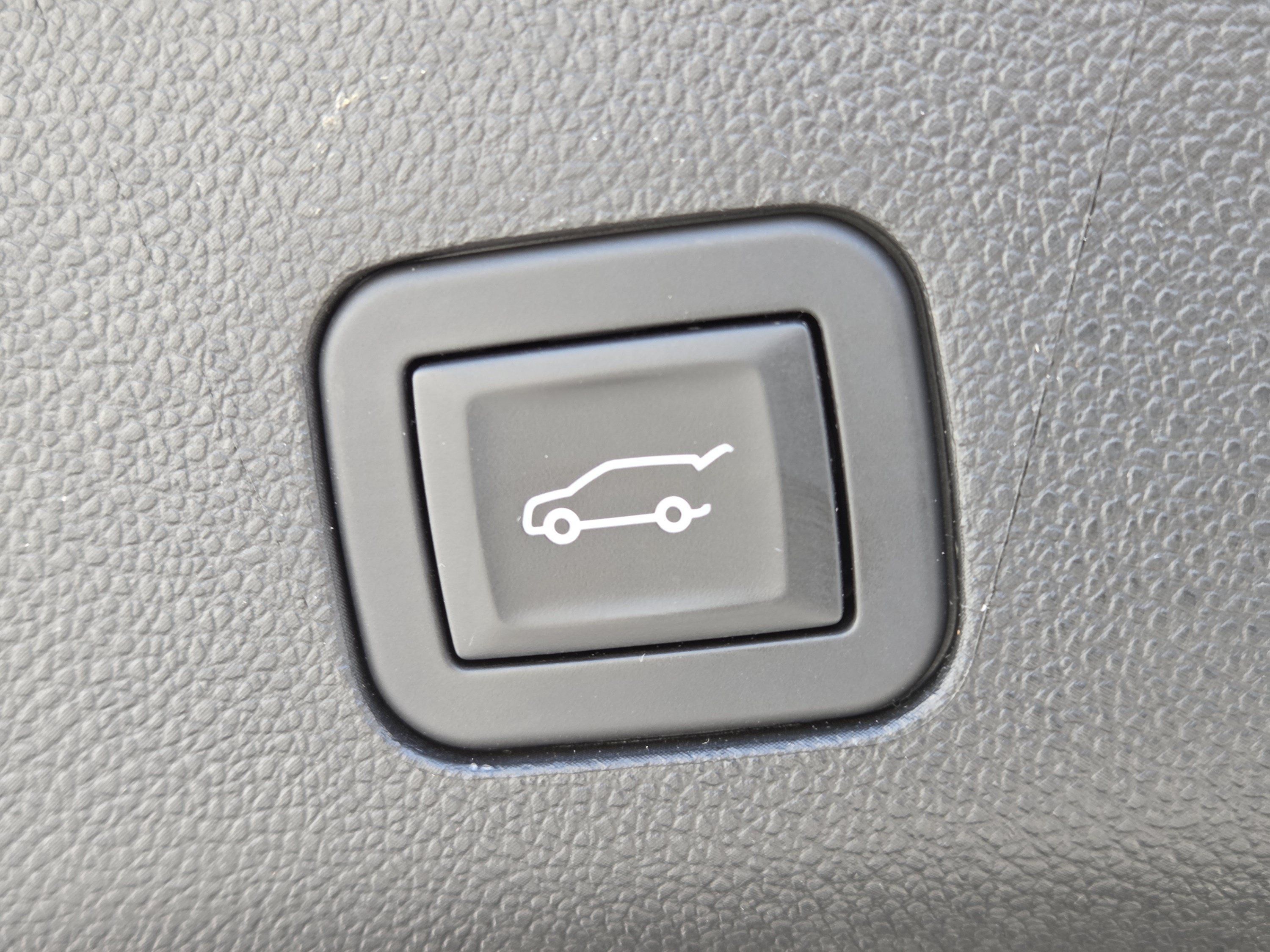 Used 2025 GMC Yukon Denali AWD/4WD image 31