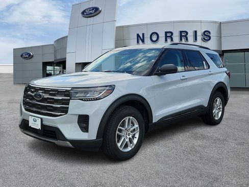 New 2026 Ford Explorer Active AWD/4WD image 2