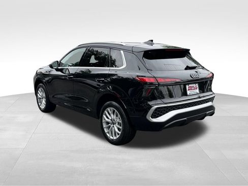 New 2026 Audi Q3 quattro 2.0T AWD/4WD image 5