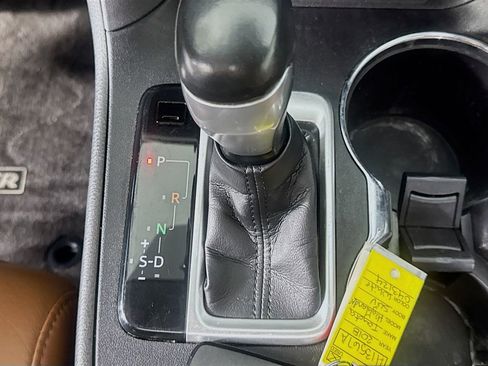Used 2018 Toyota Highlander Limited image 22
