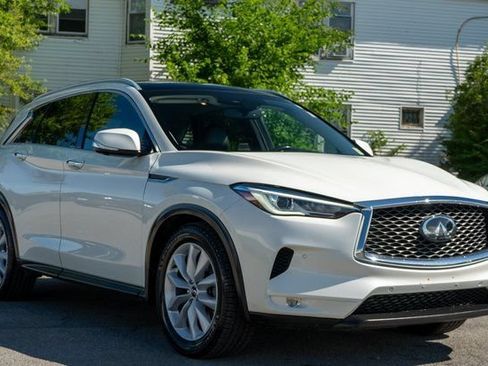 Used 2019 INFINITI QX50 Essential w/ Premium Heat Package AWD/4WD image 4