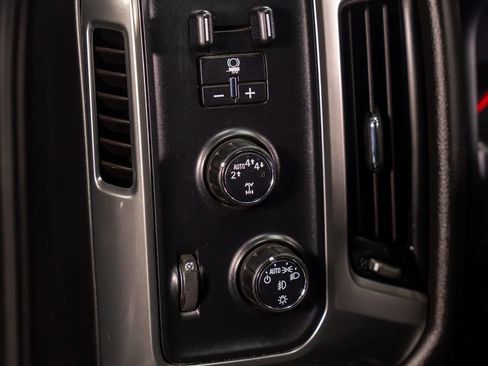 Used 2018 Chevrolet Silverado 1500 LT w/ All Star Edition image 12