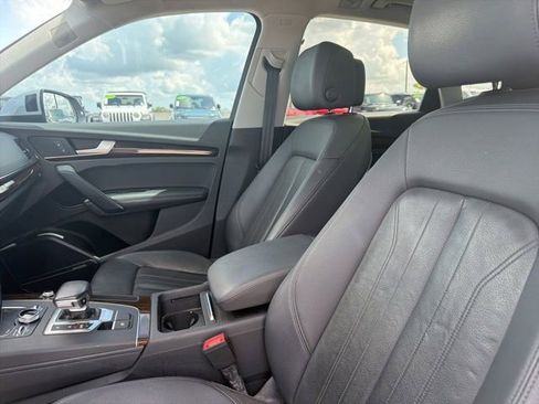 Used 2019 Audi Q5 2.0T Premium Plus w/ Premium Plus Package AWD/4WD image 14