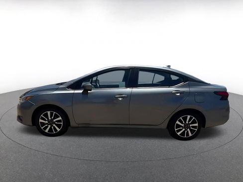 Used 2025 Nissan Versa SV FWD image 10