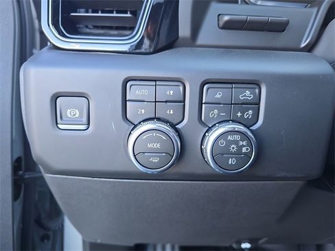 New 2026 GMC Sierra 1500 AT4 w/ AT4 Premium Package image 24
