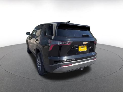 Used 2025 Chevrolet Equinox LT AWD/4WD image 11
