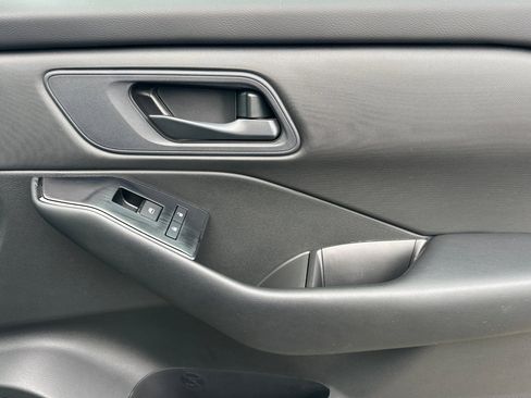 Certified 2025 Nissan Rogue S image 20