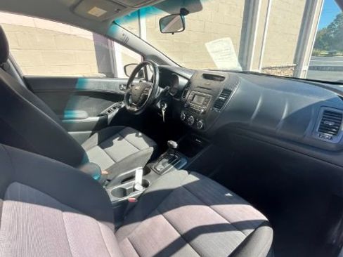 Used 2015 Kia Forte EX image 11