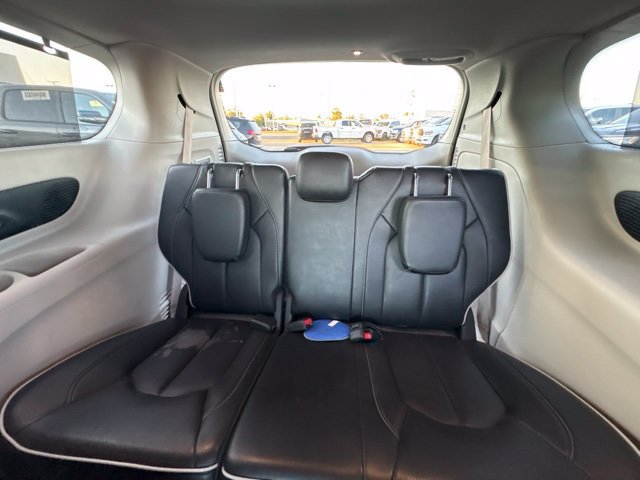 Used 2022 Chrysler Pacifica Limited FWD image 28