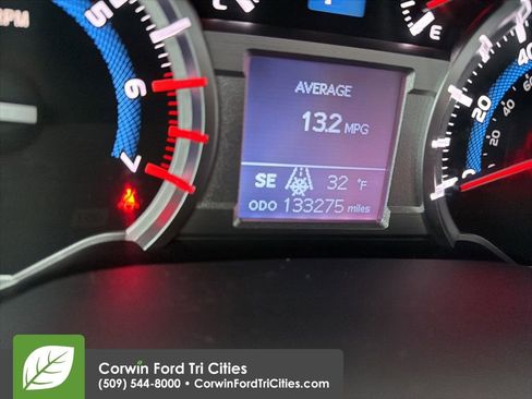 Used 2015 Toyota 4Runner 4WD image 3