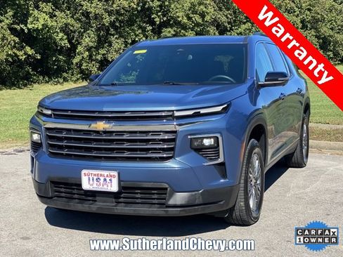 Used 2024 Chevrolet Traverse LT w/ Trailering Package image 3