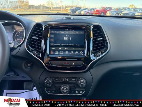 Used 2022 Jeep Cherokee Limited image 18