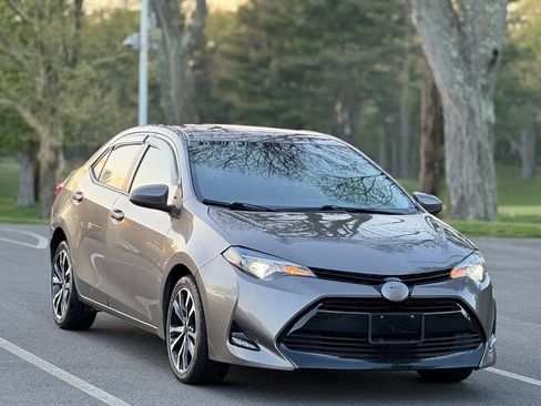 Used 2019 Toyota Corolla LE FWD image 2