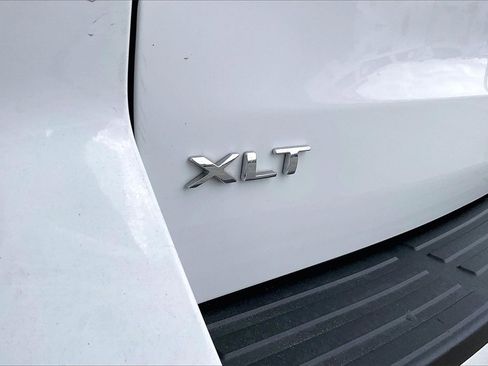 Certified 2024 Ford Expedition XLT image 20